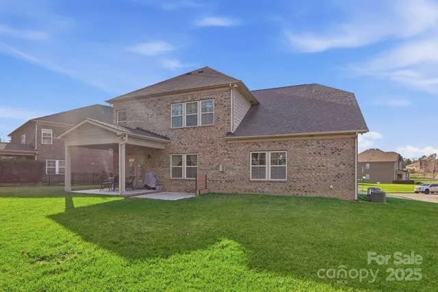 $685,000 | 2650 Stonewood View, Kannapolis, NC 28081