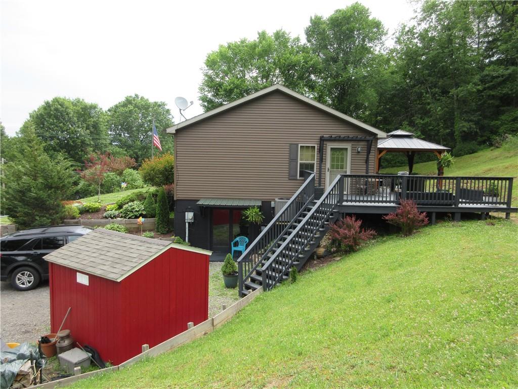 3118 Conway Wallrose Road Baden, PA 15005 - Photo 5 of 24