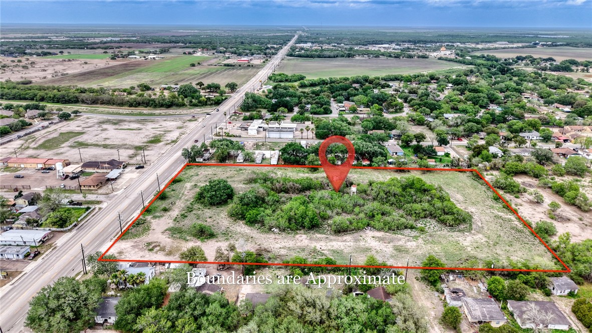900 North Johnson Street Alice, TX 78332 - Photo 9 of 37 an aerial view of multiple house