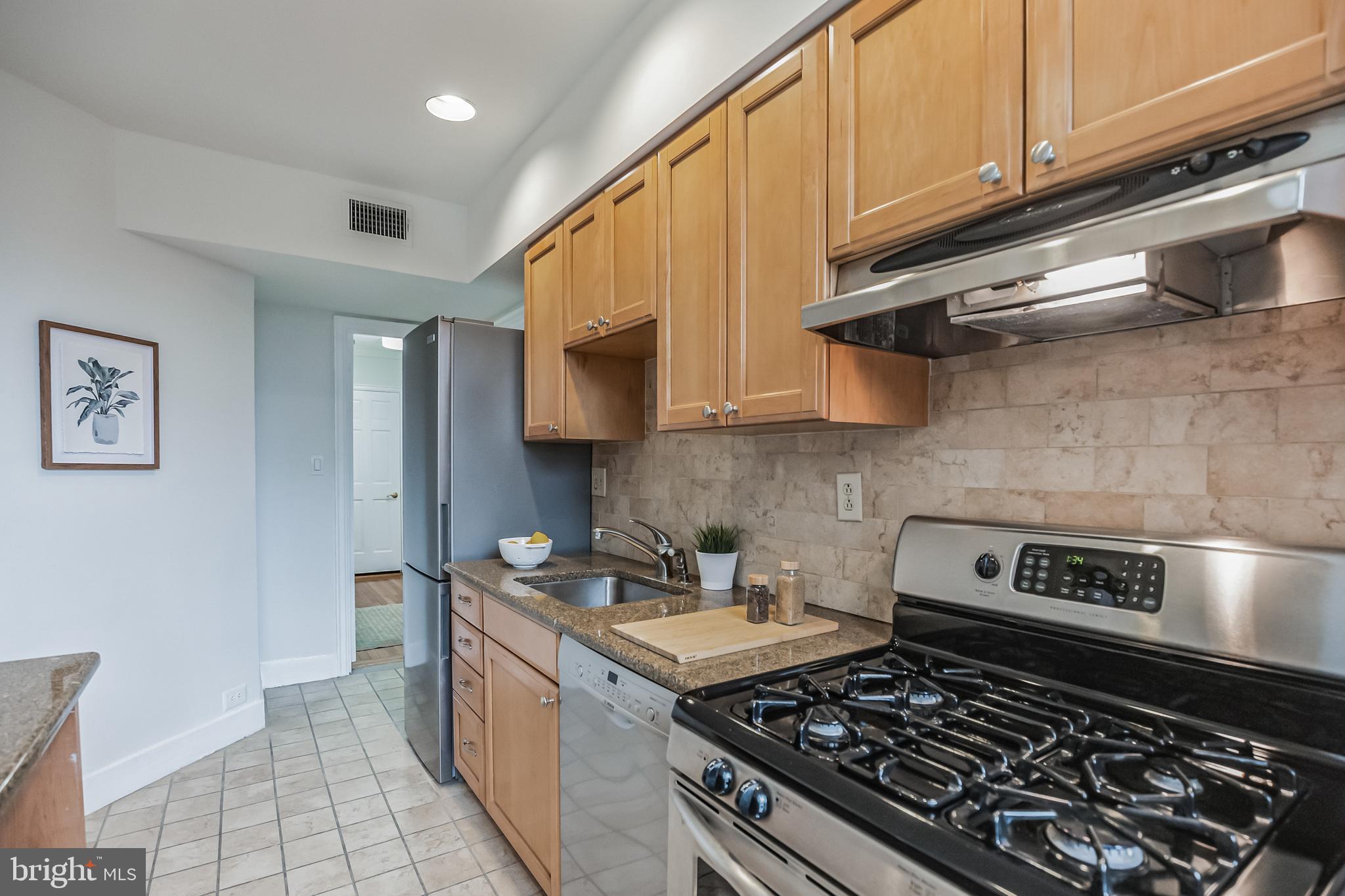 1900 Rittenhouse Square, Unit 4B Philadelphia, PA 19103 - Photo 15 of 22 Kitchen