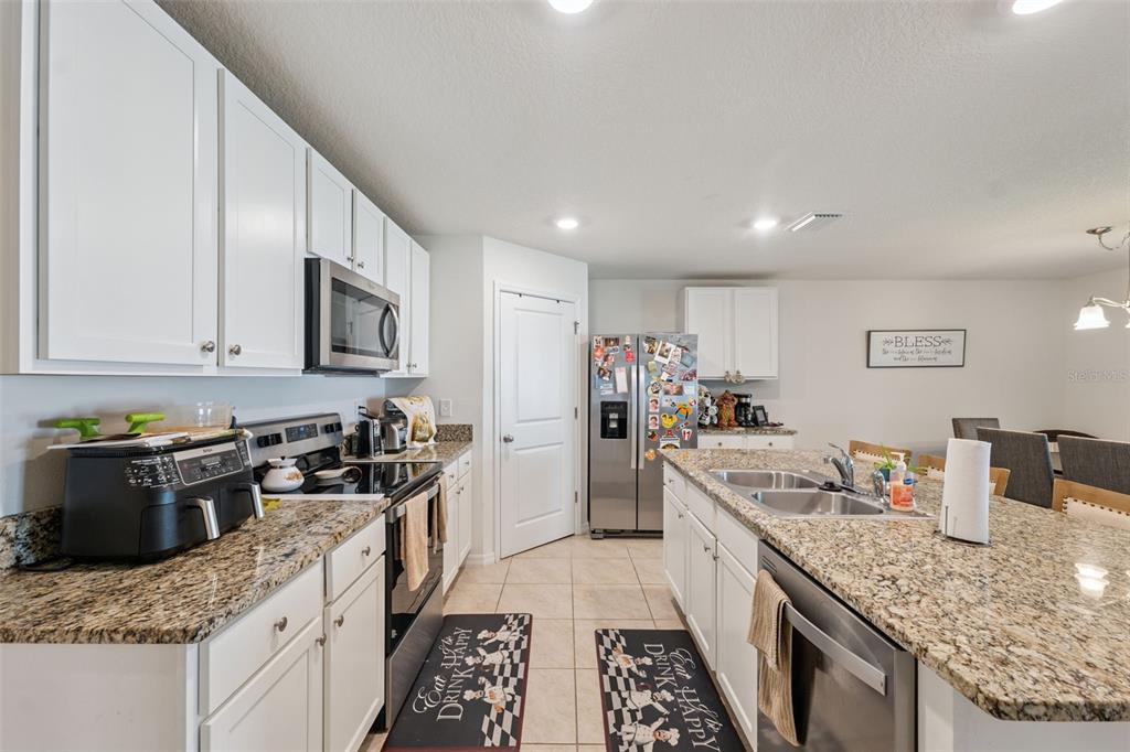 13196 Golden Lime Ave Spring Hill Spring Hill, FL 34609 - Photo 10 of 73