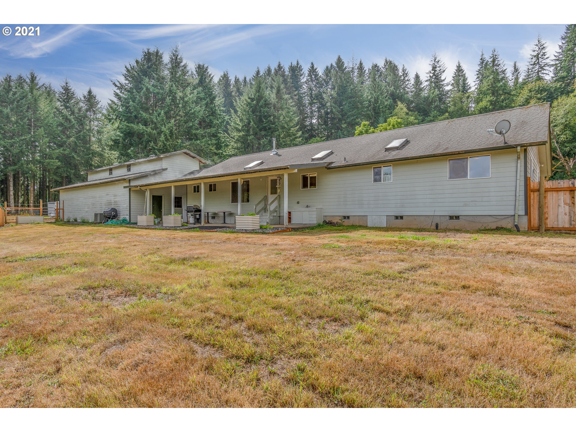 280 Cedar Hills Road Longview, WA 98632 - Photo 28 of 32 a view of a house with a outdoor space