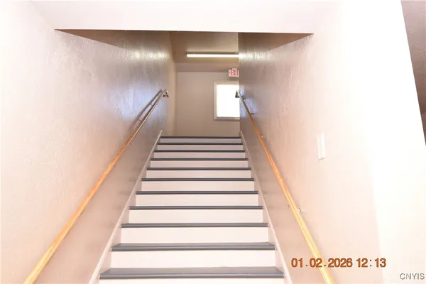 $1,200 | 170 Court Street, Unit 5, Watertown, NY 13601
