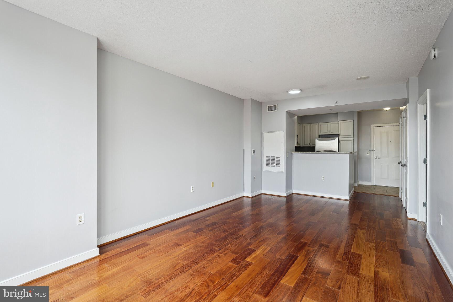 555 Massachusetts Avenue Northwest, Unit 1110 Washington, DC 20001 - Photo 4 of 33