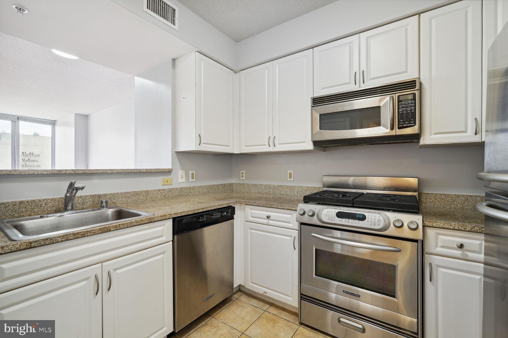 555 Massachusetts Avenue Northwest, Unit 1110 Washington, DC 20001 - Photo 8 of 33
