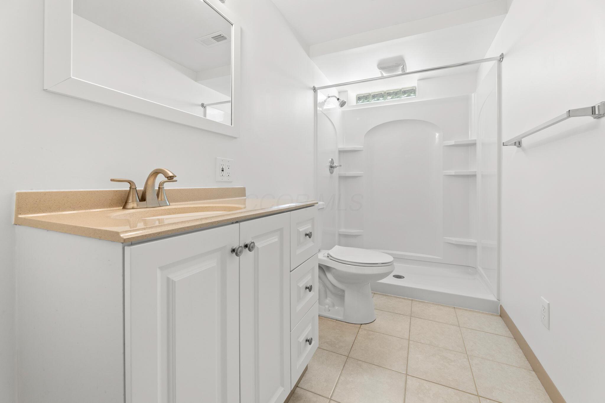 926 South Hempstead Road Westerville, OH 43081 - Photo 36 of 58 Full Bath 3