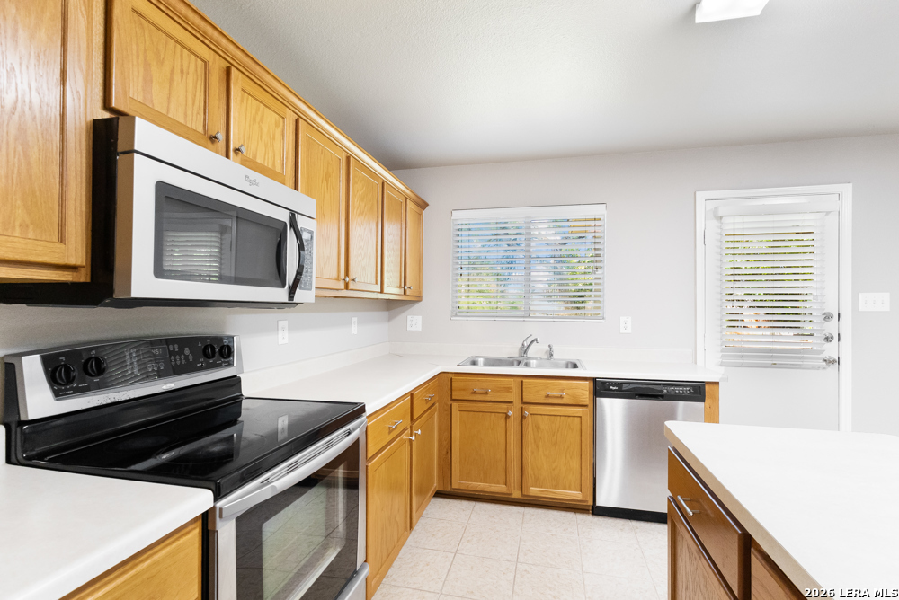 13415 Rhodes Villa San Antonio, TX 78249 - Photo 10 of 25