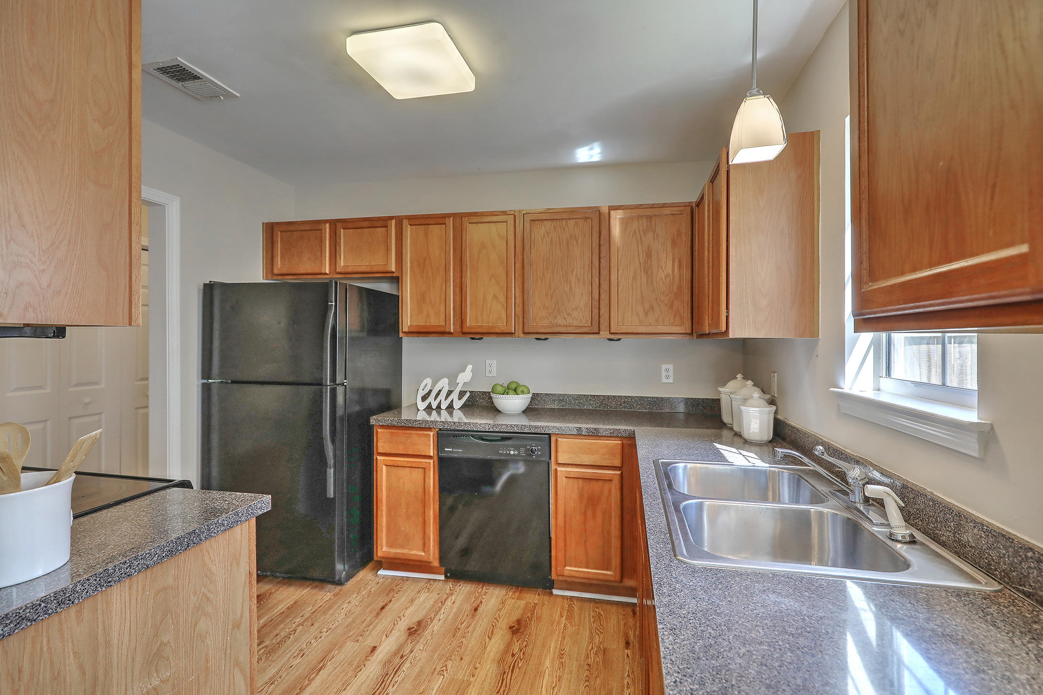 9290 Ayscough Road Summerville, SC 29485 - Photo 14 of 29 Kitchen