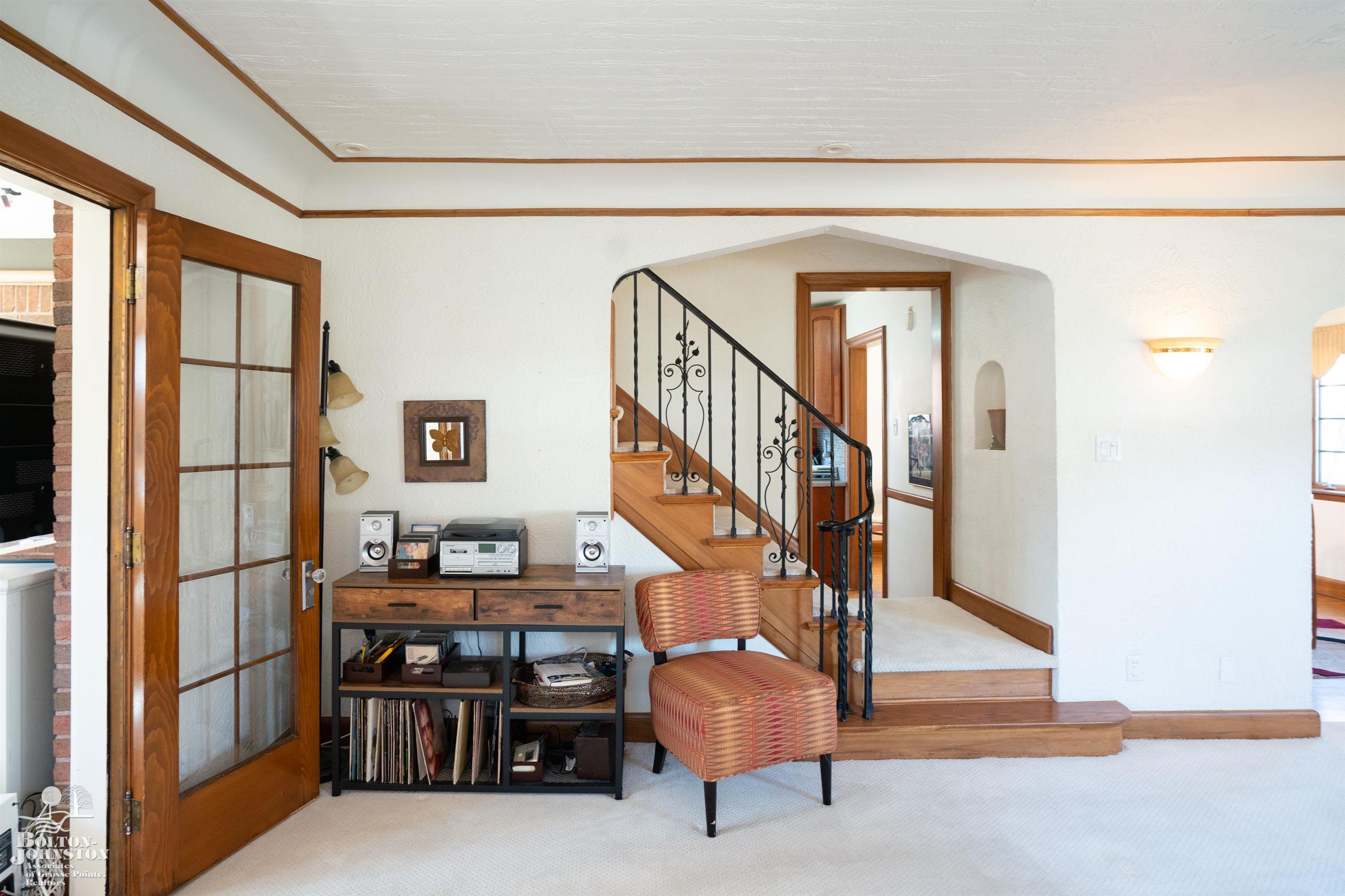259 McMillan Road Grosse Pointe Farms, MI 48236 - Photo 3 of 39
