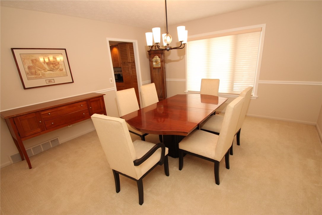 37 Split Rock Road Pittsford, NY 14534 - Photo 11 of 29