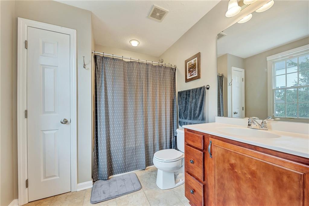 105 Castle View Drive McKees Rocks, PA 15136 - Photo 17 of 25 Gallery Image 17