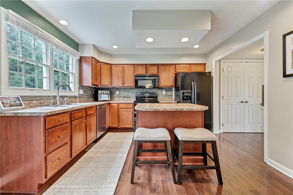 105 Castle View Drive McKees Rocks, PA 15136 - Photo 7 of 25 Gallery Image 7