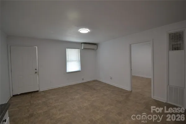 $1,000 | 1212 Essex Avenue, Unit 8, Gastonia, NC 28052