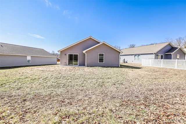 $247,000 | 930 Osage Villa Court, Villa Ridge, MO 63089