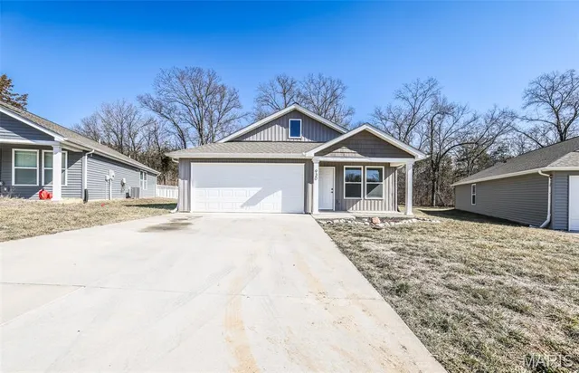 $247,000 | 930 Osage Villa Court, Villa Ridge, MO 63089