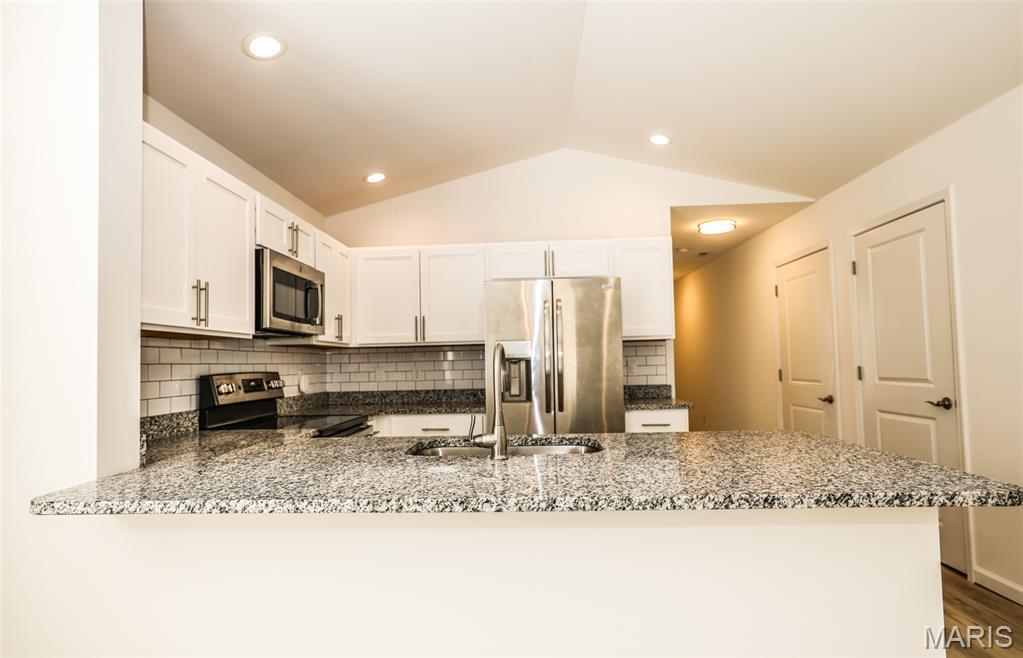 930 Osage Villa Court Villa Ridge, MO 63089 - Photo 8 of 28