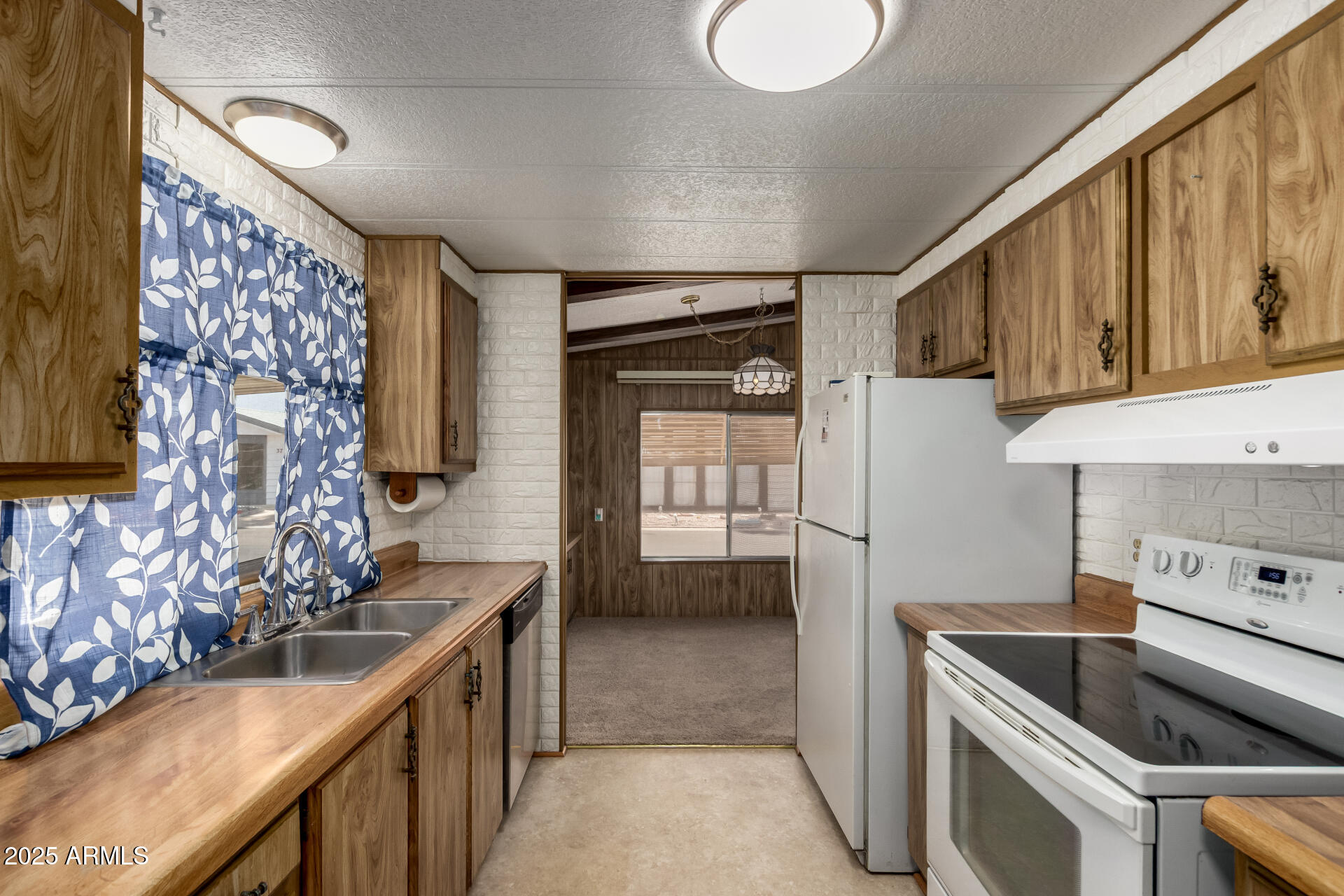 9302 East Broadway Road, Unit 45 Mesa, AZ 85208 - Photo 11 of 30 11 Broadway