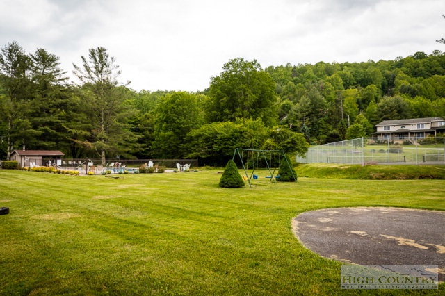 529 Laurel Ridge, Unit F28 Banner Elk, NC 28604 - Photo 26 of 36 Gallery Image 26