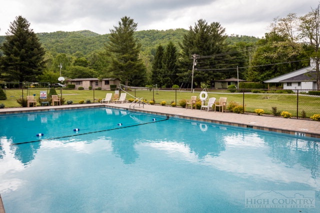 529 Laurel Ridge, Unit F28 Banner Elk, NC 28604 - Photo 28 of 36 Gallery Image 28