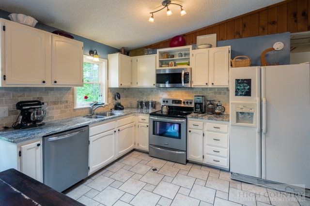 529 Laurel Ridge, Unit F28 Banner Elk, NC 28604 - Photo 35 of 36 Gallery Image 35