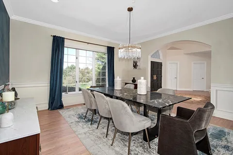$2,050,000 | 114 Random Farms Drive, Chappaqua, NY 10514