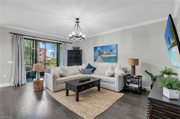 $749,000 | 985 Sandpiper Street, Unit I103, Naples, FL 34102