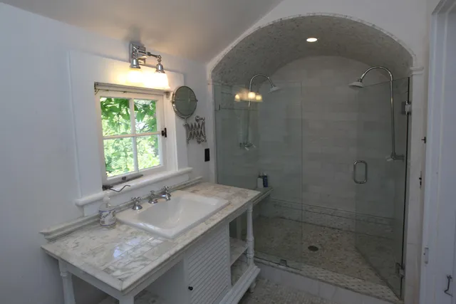 $6,000 | 333 East Victoria Street, Santa Barbara, CA 93101