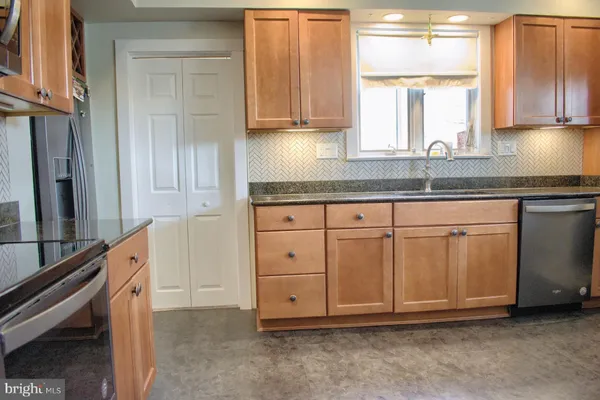 $269,900 | 711 Clay Street, Shamokin, PA 17872
