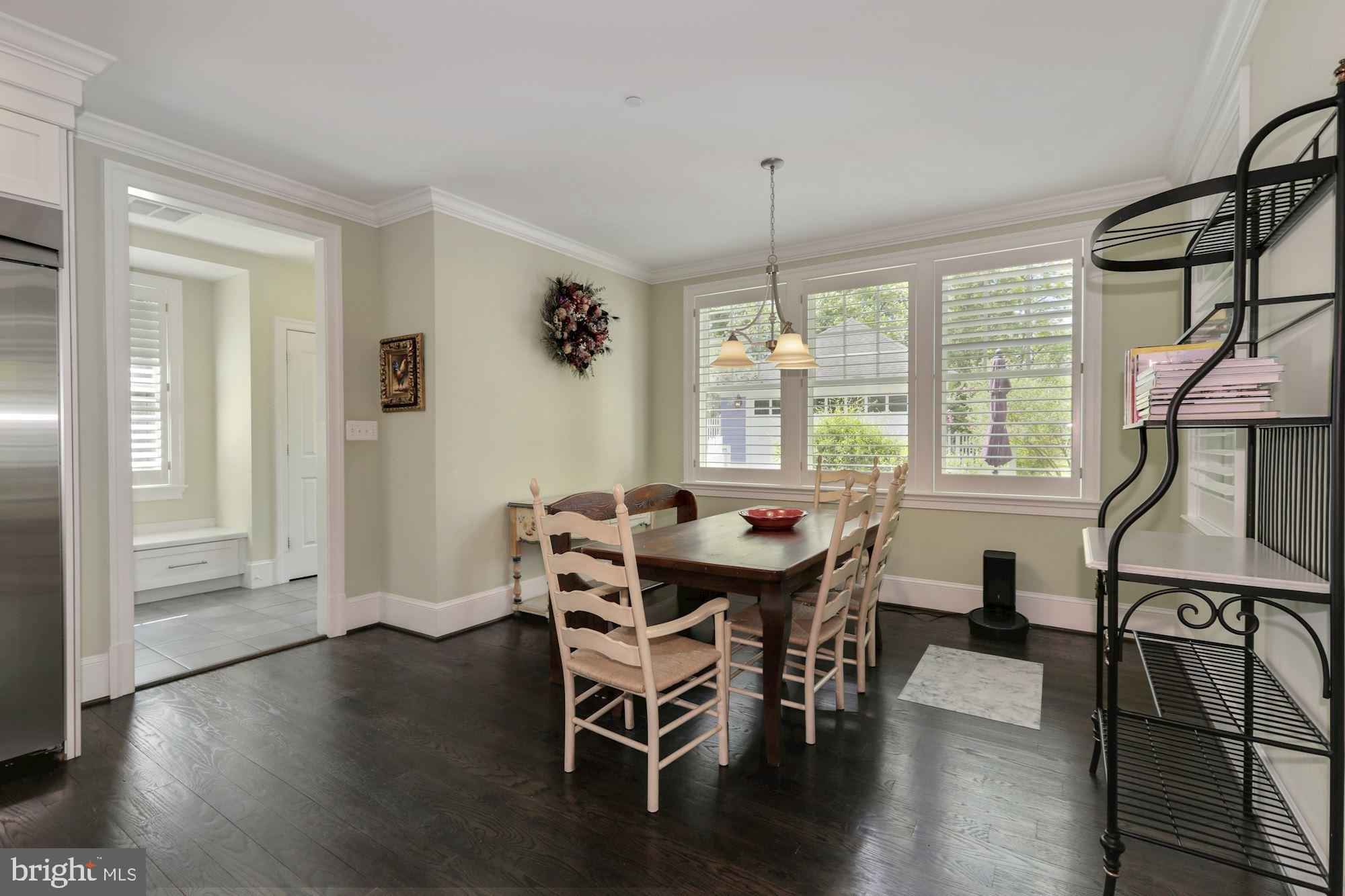 10011 Frederick Avenue Kensington, MD 20895 - Photo 19 of 72 Eat-in Kitchen
