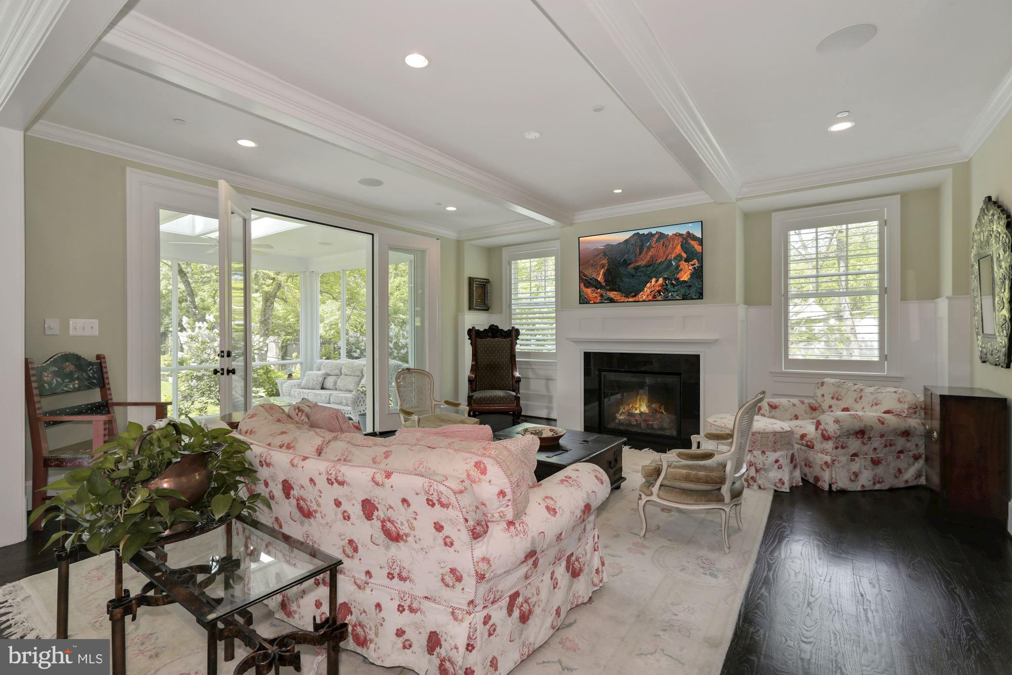 10011 Frederick Avenue Kensington, MD 20895 - Photo 24 of 72 Family Room