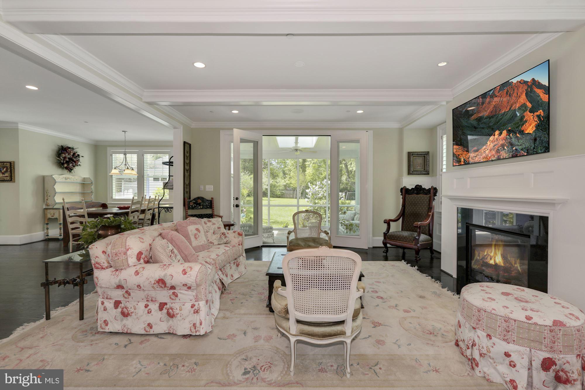 10011 Frederick Avenue Kensington, MD 20895 - Photo 25 of 72 Family Room