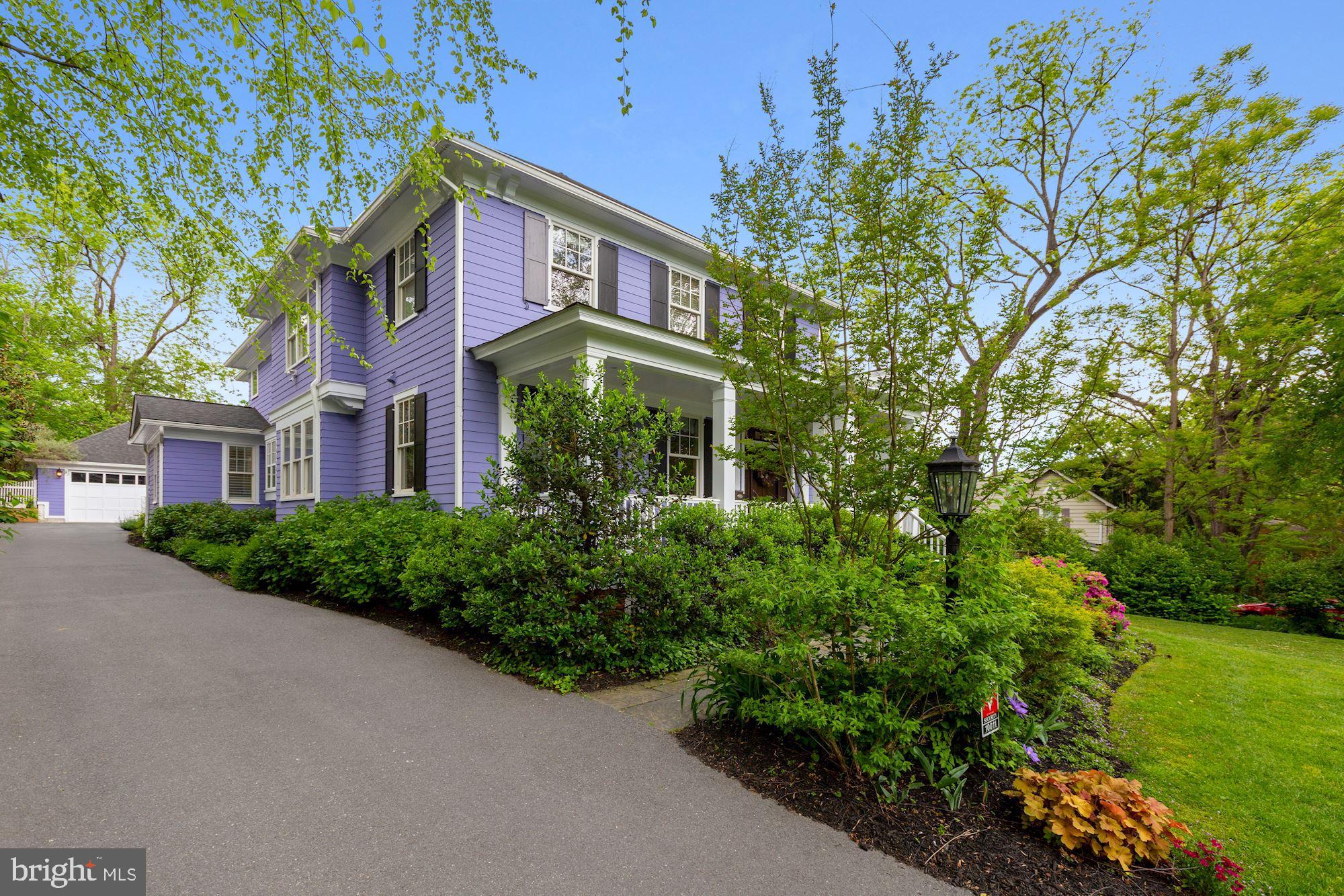 10011 Frederick Avenue Kensington, MD 20895 - Photo 4 of 72 Long Driveway