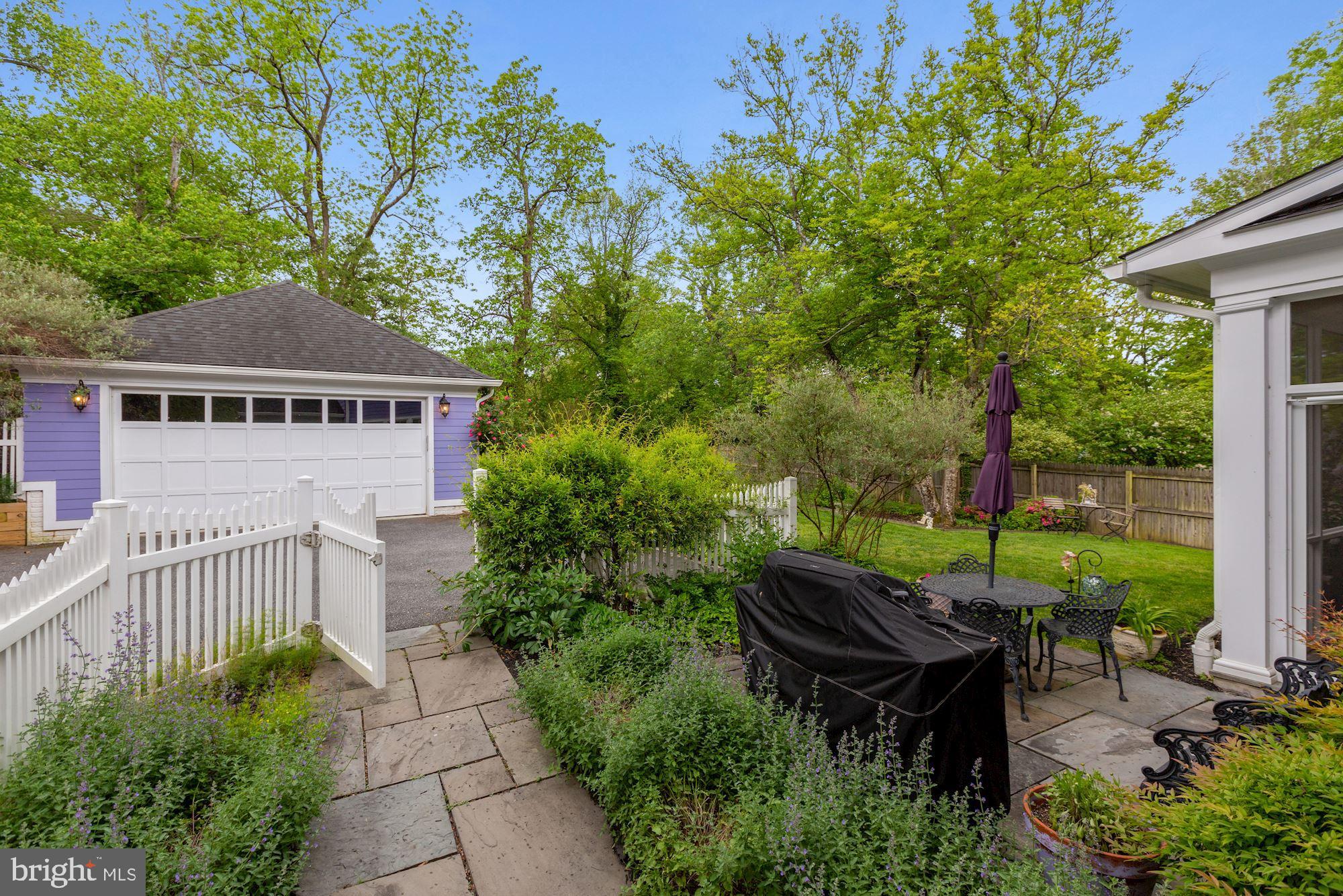 10011 Frederick Avenue Kensington, MD 20895 - Photo 63 of 72 Rear Patio
