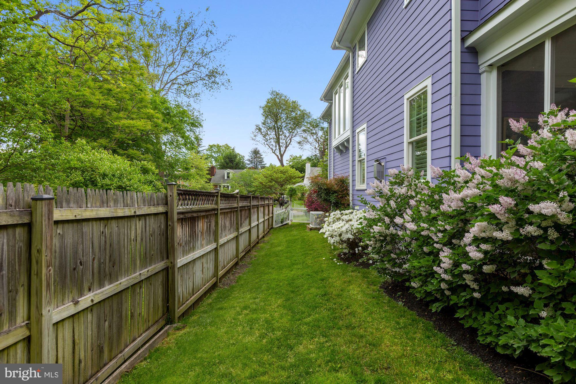 10011 Frederick Avenue Kensington, MD 20895 - Photo 72 of 72 Side Yard