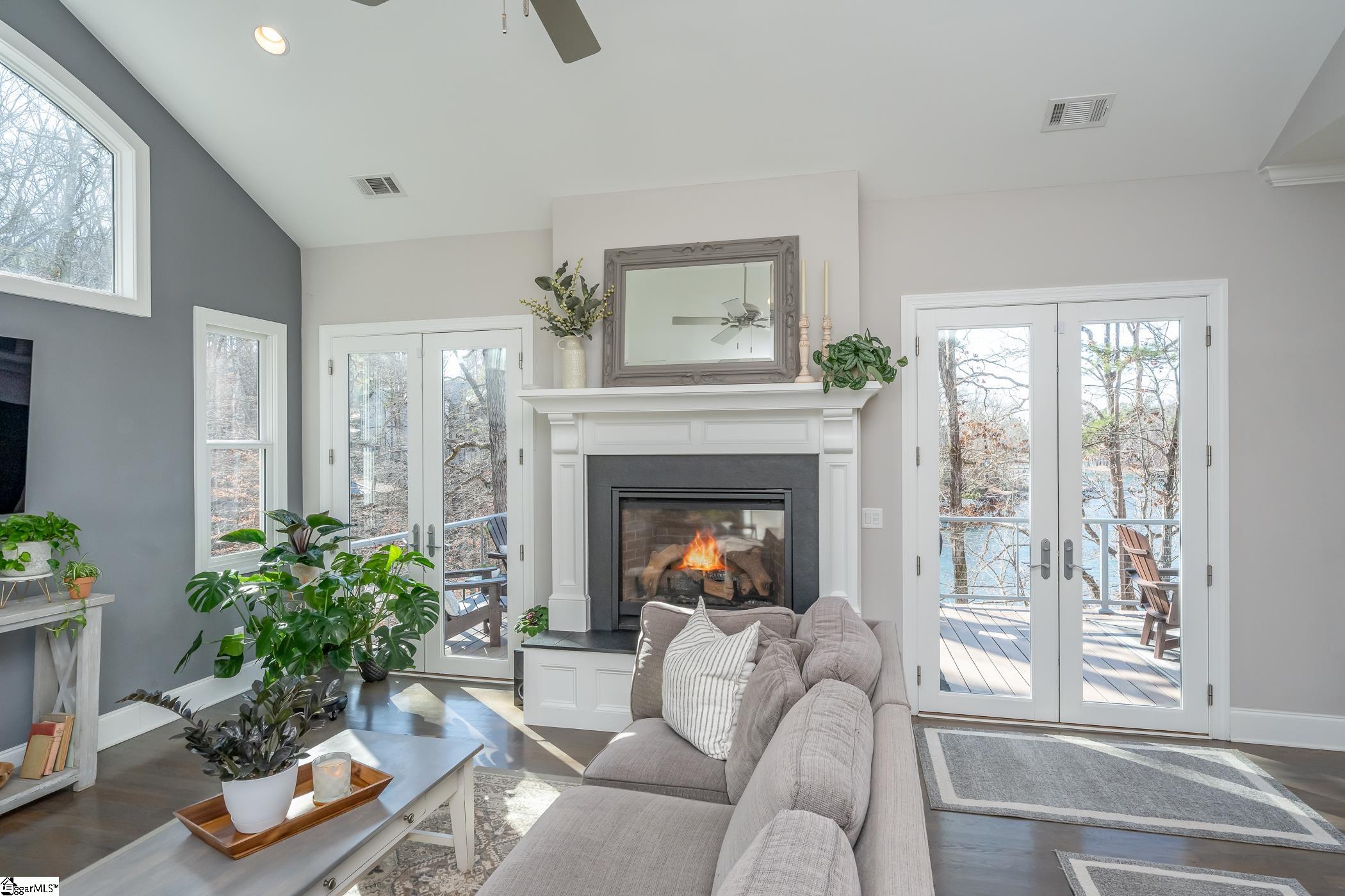 107 Mapleleaf Way Seneca, SC 29672 - Photo 4 of 36 Gallery Image 4