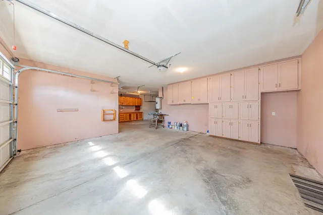 a view of a garage room