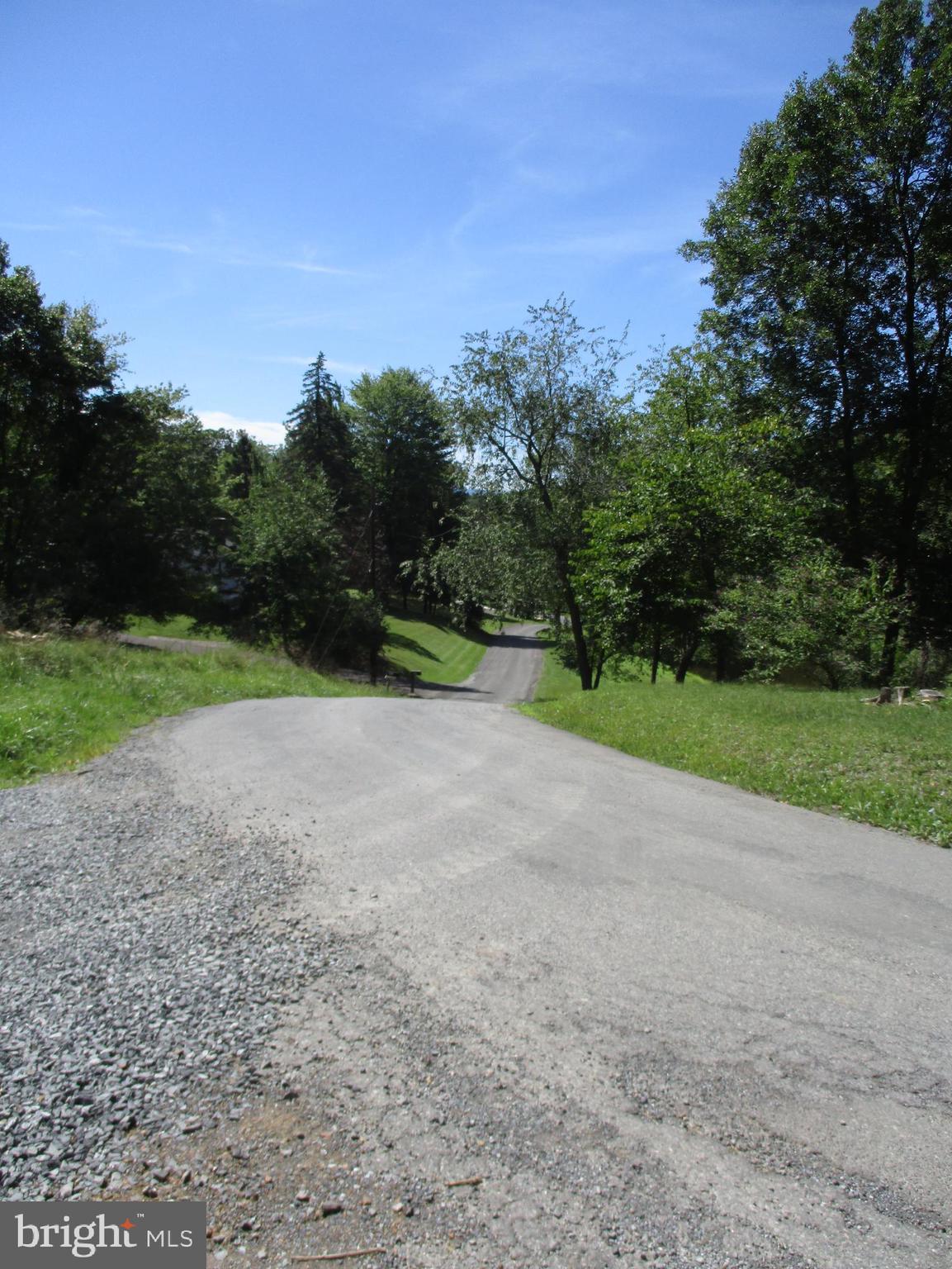 526 Sugar Hollow Road Berkeley Springs, WV 25411 - Photo 6 of 57