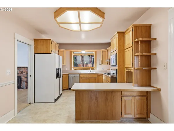 $440,000 | 446 E Street, Springfield, OR 97477