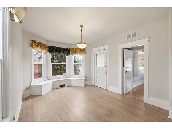 $440,000 | 446 E Street, Springfield, OR 97477