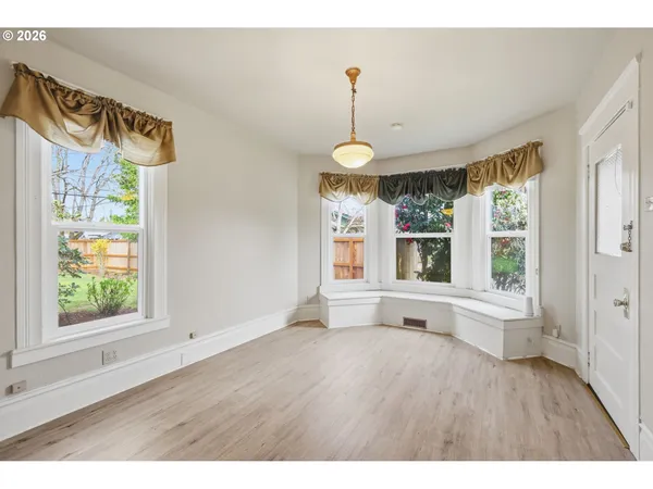 $440,000 | 446 E Street, Springfield, OR 97477