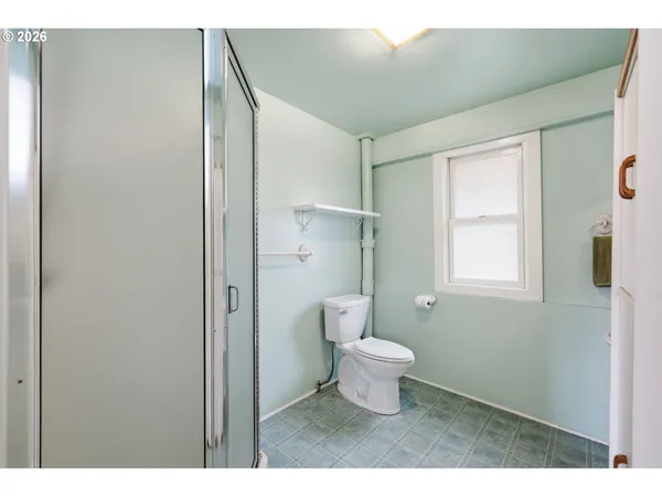 $440,000 | 446 E Street, Springfield, OR 97477