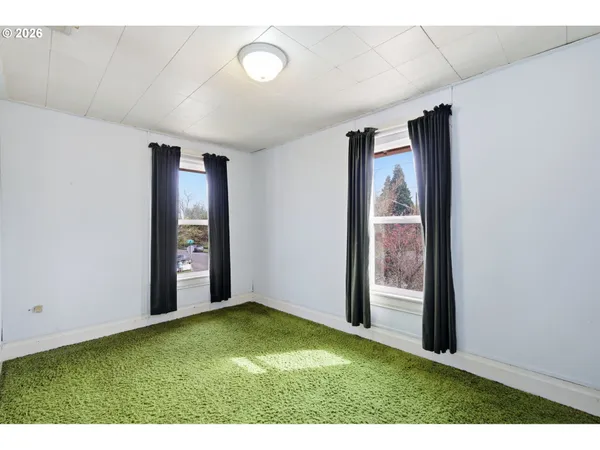 $440,000 | 446 E Street, Springfield, OR 97477