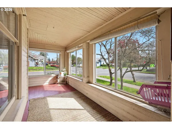 $440,000 | 446 E Street, Springfield, OR 97477