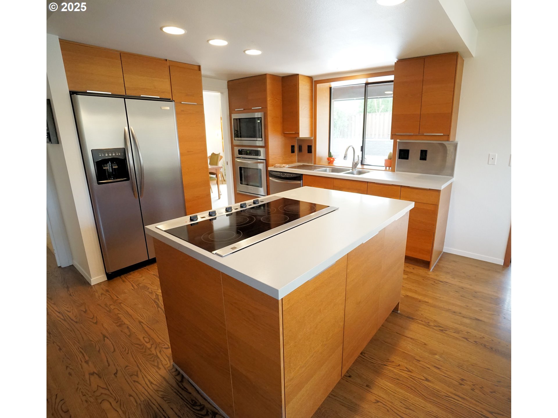 124 Southwest 6th Court Gresham, OR 97080 - Photo 14 of 48