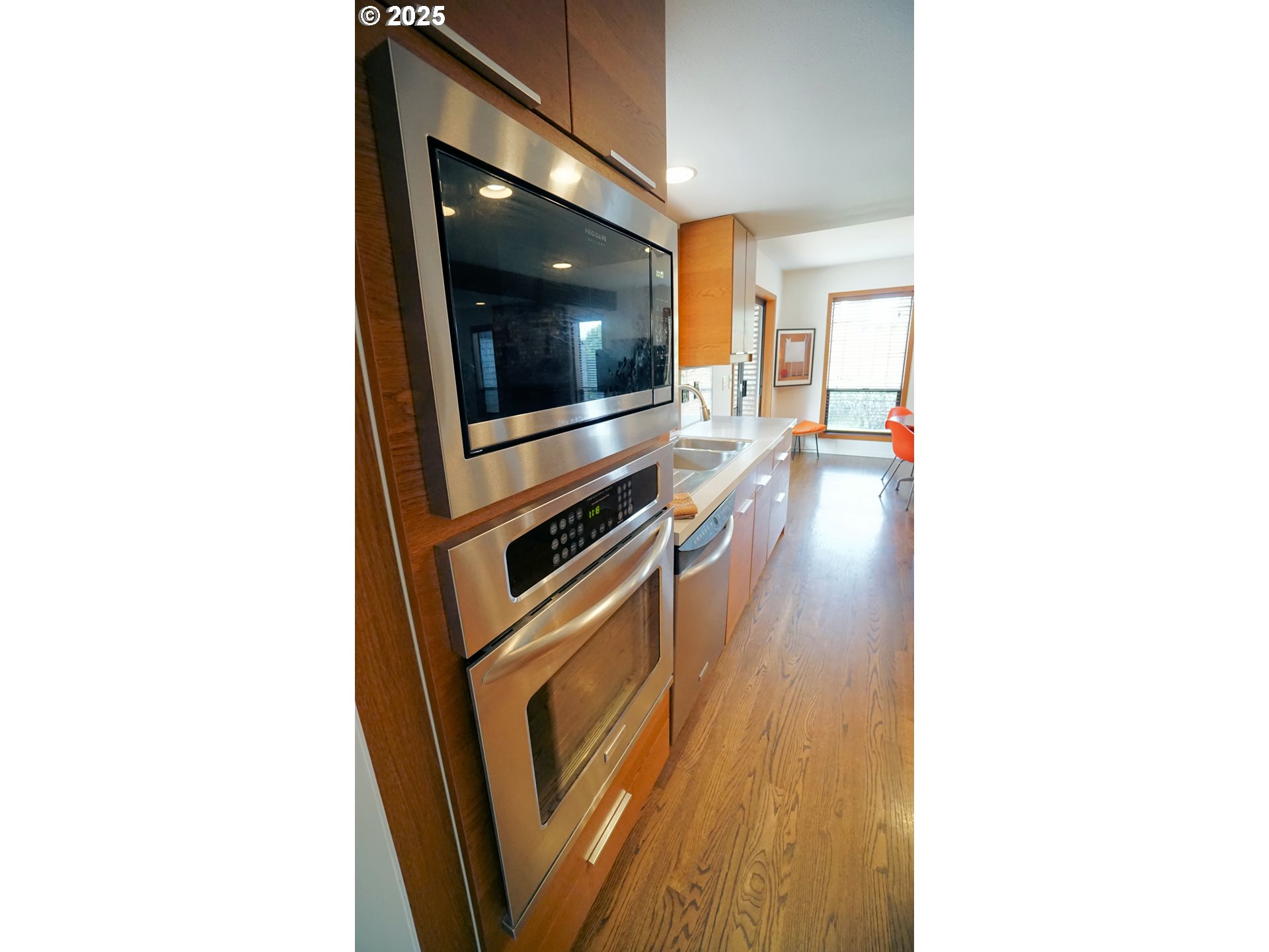 124 Southwest 6th Court Gresham, OR 97080 - Photo 16 of 48