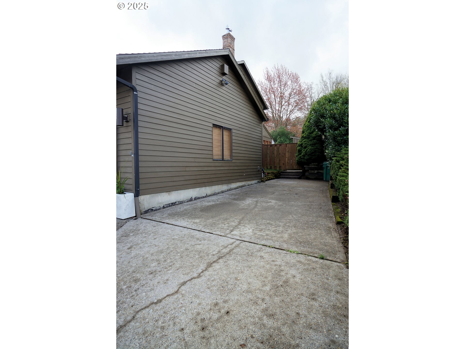 124 Southwest 6th Court Gresham, OR 97080 - Photo 40 of 48