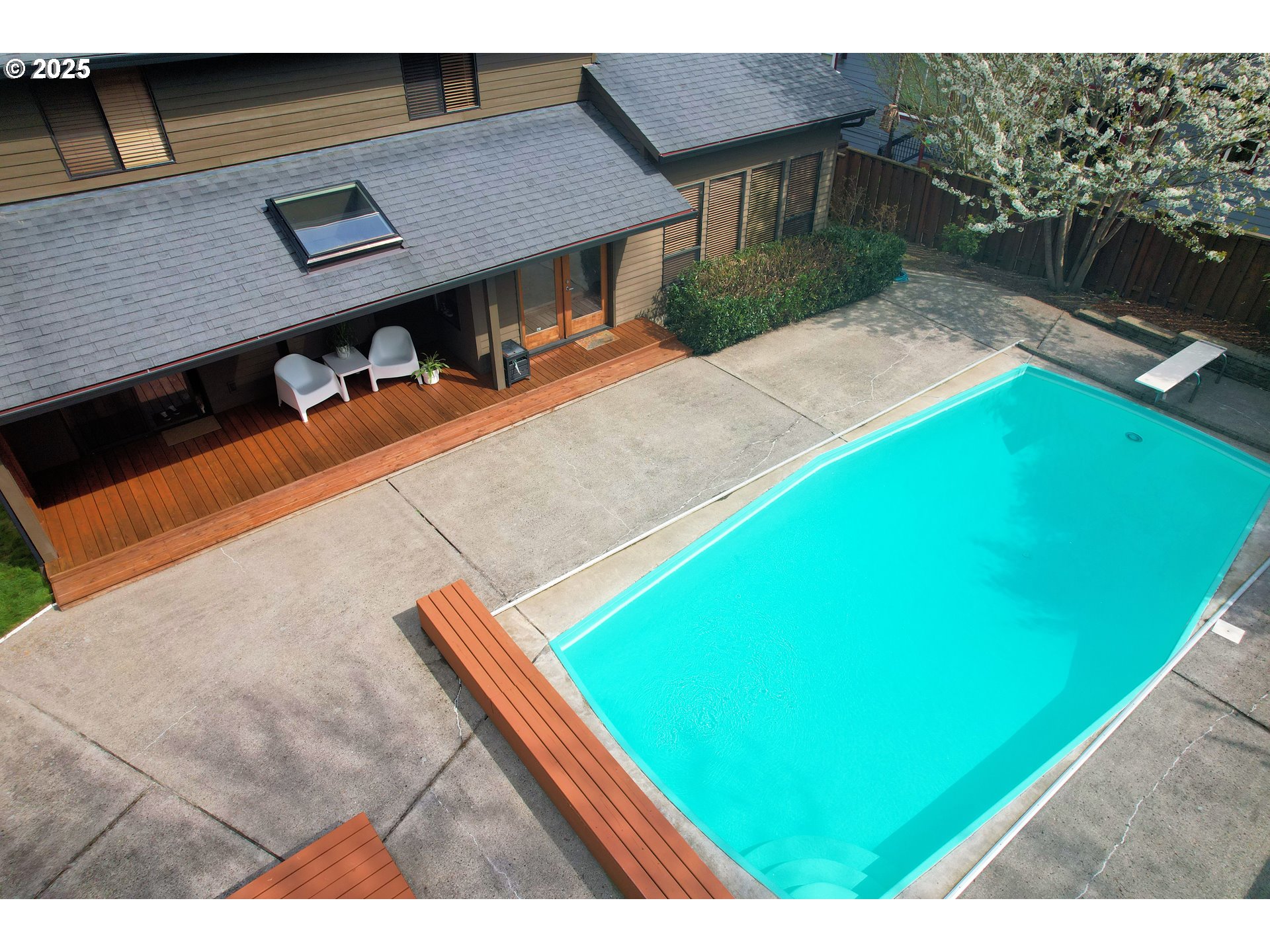 124 Southwest 6th Court Gresham, OR 97080 - Photo 4 of 48