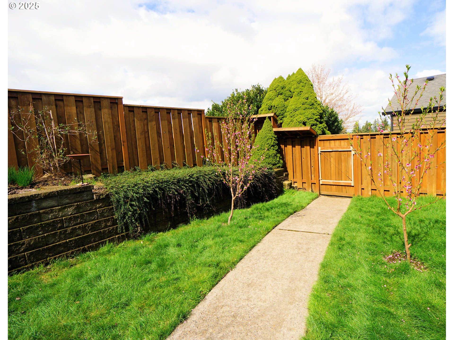 124 Southwest 6th Court Gresham, OR 97080 - Photo 42 of 48