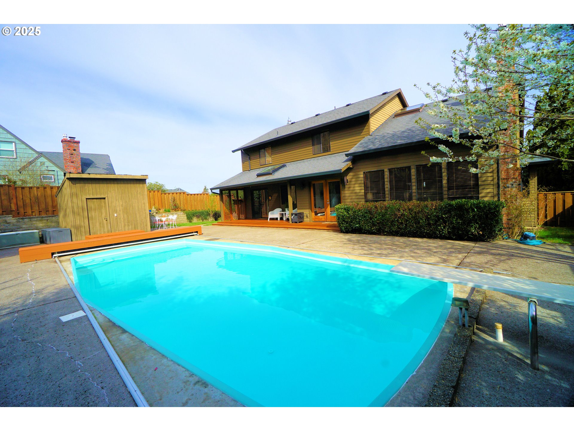 124 Southwest 6th Court Gresham, OR 97080 - Photo 5 of 48