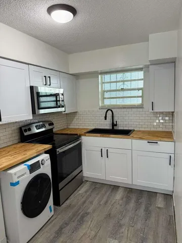 $2,100 | 2498 Southwest 17th Avenue, Unit 4311, Miami, FL 33133